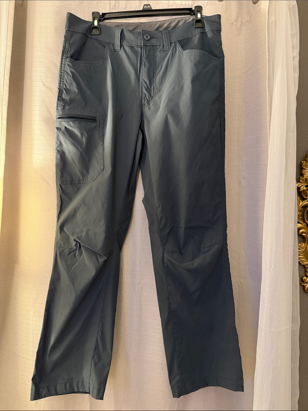 Eddie Bauer Men's Cargo Pants in Dark Slate Blue